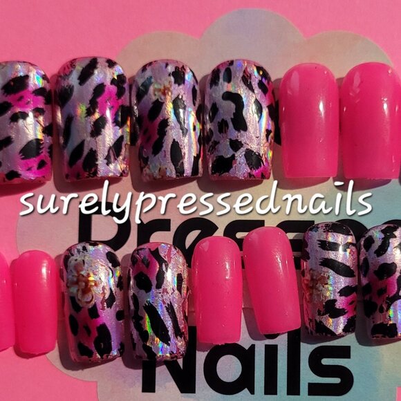 Soft Gel Short Square Pink Reflective Floral Animal Print Press on Nails - Picture 4 of 4
